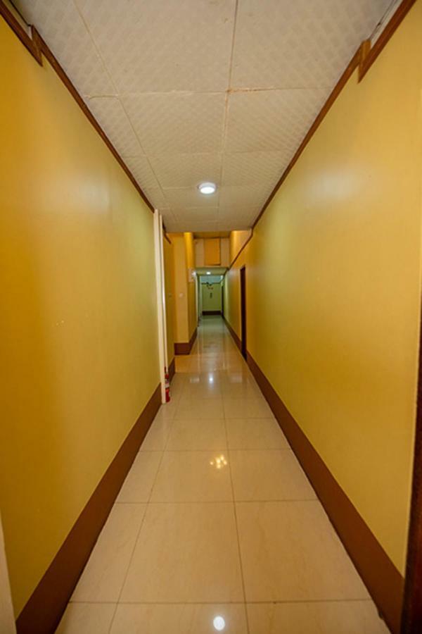 Yangon Urban Hotel Exterior foto